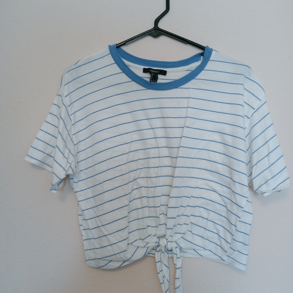 2 crop tops